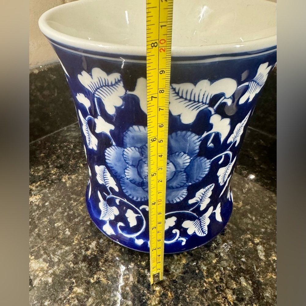 Blue and White Floral CACHEPOTS - Picture 4 of 5